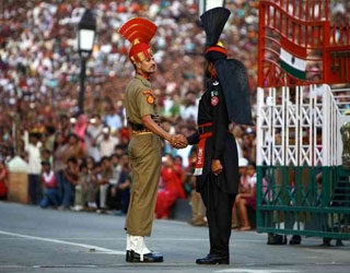 Golden Temple with Wagah Border Tour